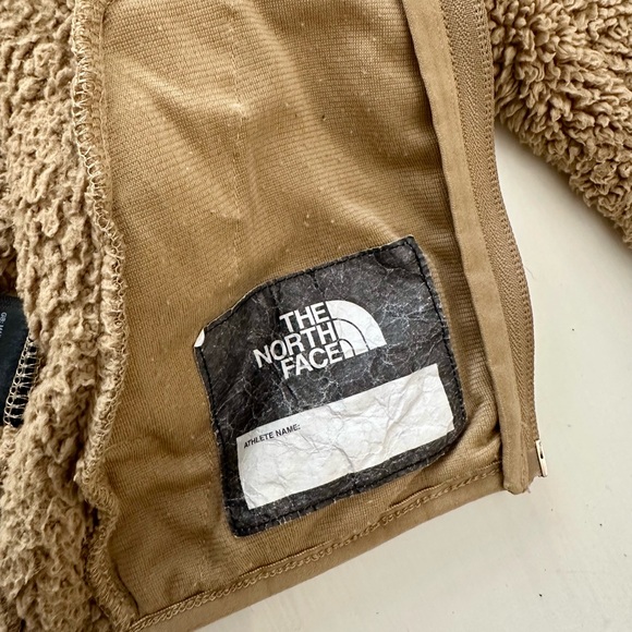 Boys North Face Campshire jacket - Picture 3 of 4